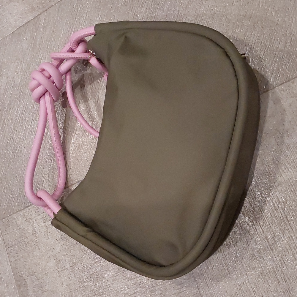 NWT GANNI Knot Hobo Bag in a kalamata green color contrasting pink Knot handle - Picture 7 of 13